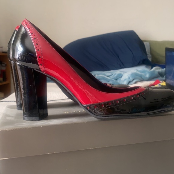 NIB Ann Taylor spectator pumps - Picture 4 of 8